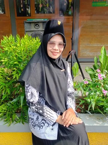 SUPRIHATI, S.Pd.I
